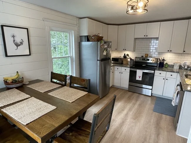 2 bed, 1 bath apartment for rent at 173 Loring Ave Unit 2, Salem — photo 10 of 10