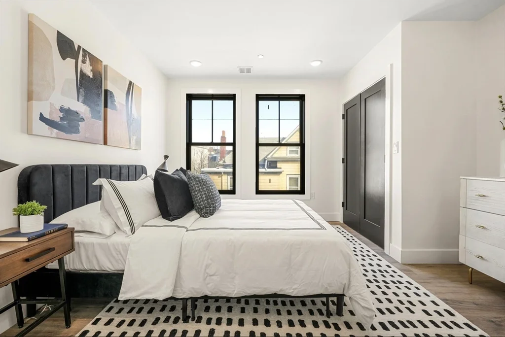 2 bed, 2 bath apartment for rent at 173 Magnolia Unit 2, Boston — photo 11 of 18