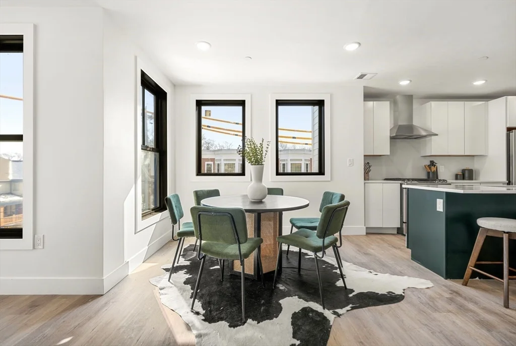 2 bed, 2 bath apartment for rent at 173 Magnolia Unit 2, Boston — photo 3 of 18