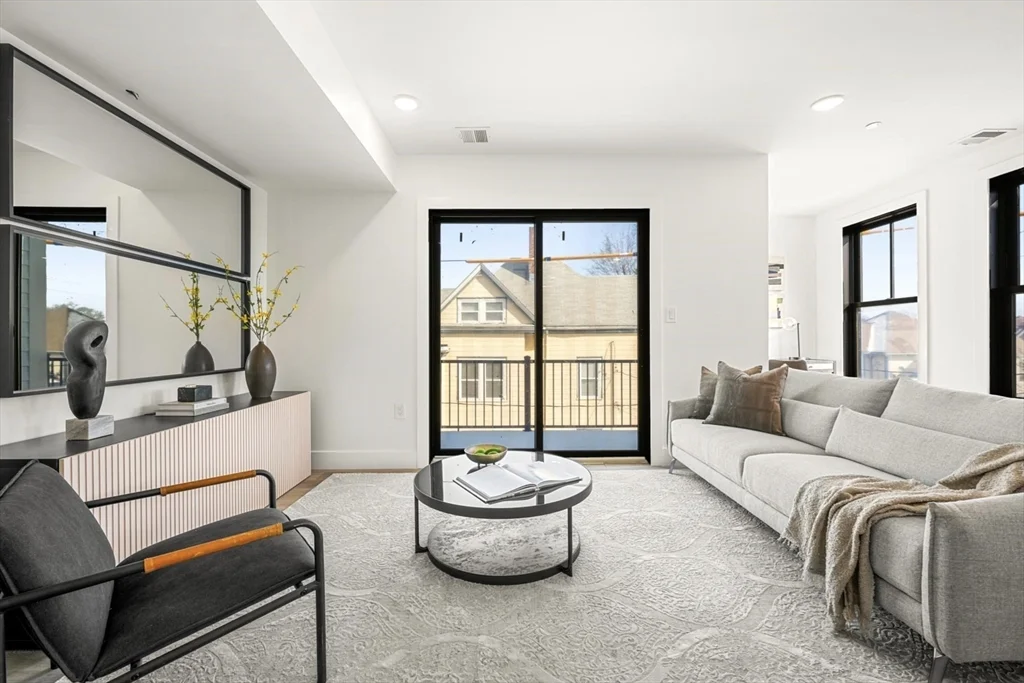 2 bed, 2 bath apartment for rent at 173 Magnolia Unit 2, Boston — photo 8 of 18