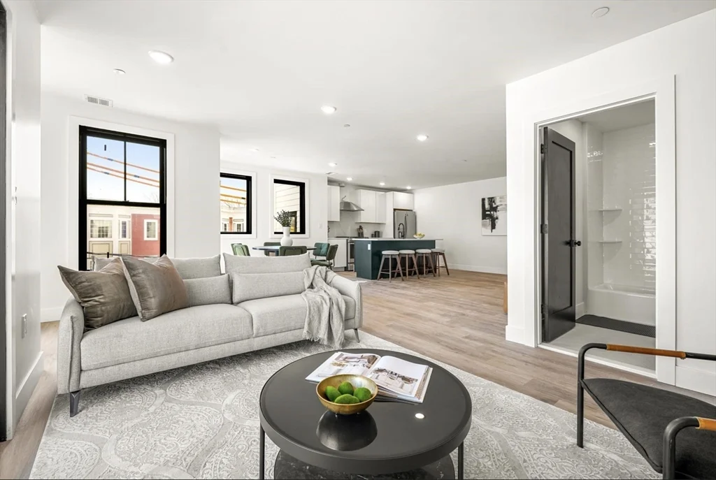 2 bed, 2 bath apartment for rent at 173 Magnolia Unit 2, Boston — photo 10 of 18