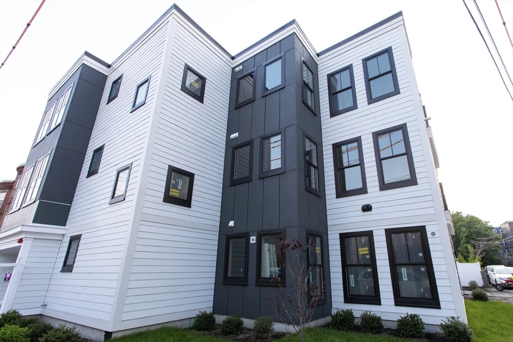 2 bed, 2 bath apartment for rent at 173 Magnolia Unit 2, Boston — photo 17 of 18