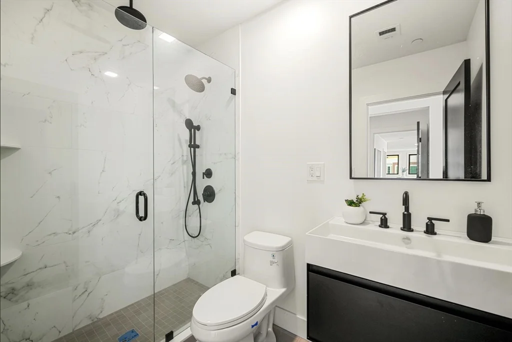 2 bed, 2 bath apartment for rent at 173 Magnolia Unit 2, Boston — photo 15 of 18