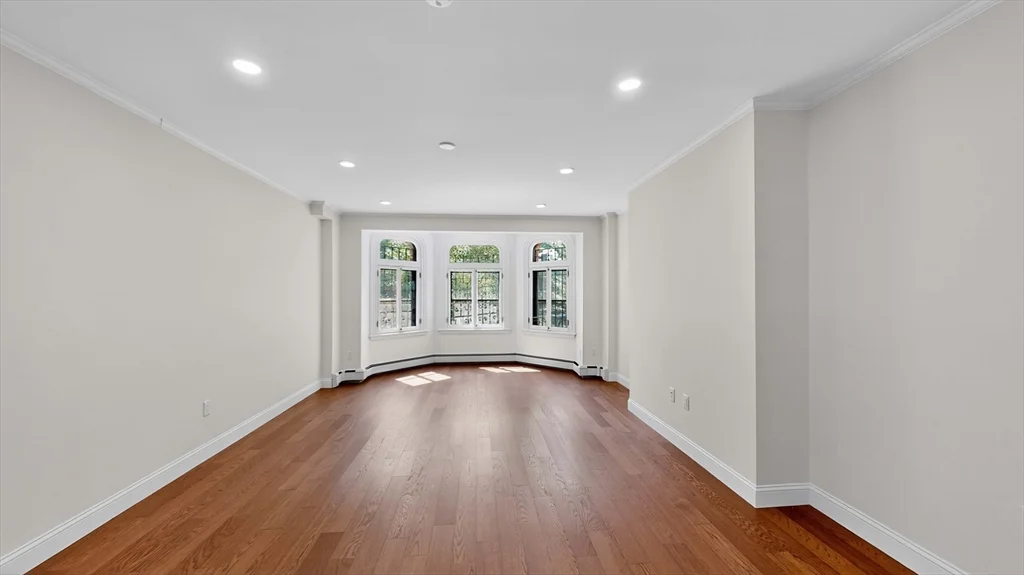 Studio bed, 1 bath apartment for rent at 173 Marlborough St Unit 11, Back Bay — photo 3 of 9