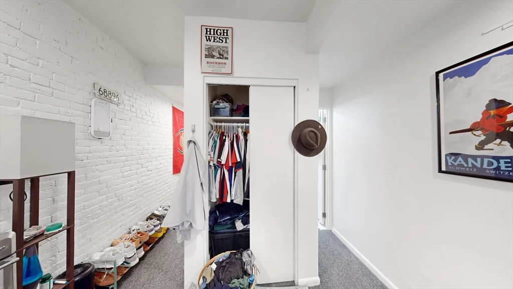Studio bed, 1 bath apartment for rent at 173 Marlborough St Unit 13, Back Bay — photo 7 of 9