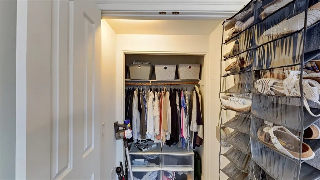 Studio bed, 1 bath apartment for rent at 173 Marlborough St Unit 32, Back Bay — photo 7 of 11