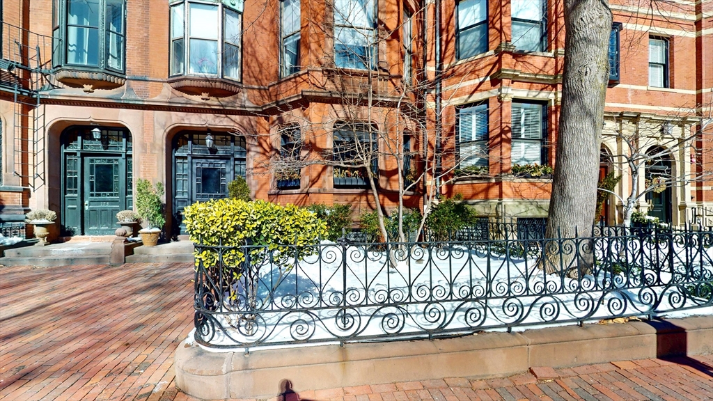Studio bed, 1 bath apartment for rent at 173 Marlborough St Unit 42, Back Bay — photo 1 of 7