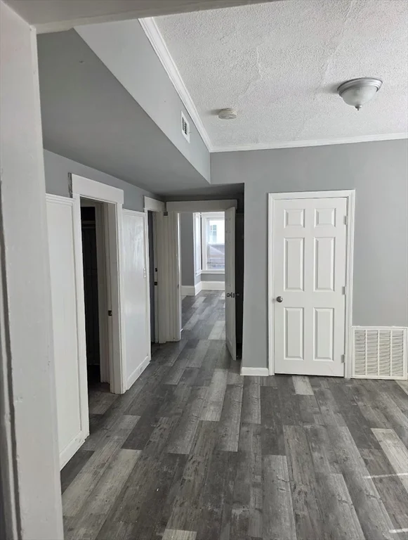 2 bed, 1 bath apartment for rent at 173 Myrtle Ave Unit 2, Fitchburg — photo 11 of 13