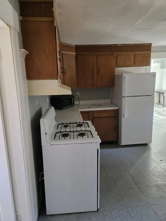 2 bed, 1 bath apartment for rent at 173 Myrtle Ave Unit 2, Fitchburg — photo 13 of 13
