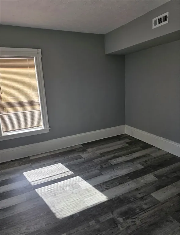 2 bed, 1 bath apartment for rent at 173 Myrtle Ave Unit 2, Fitchburg — photo 4 of 13