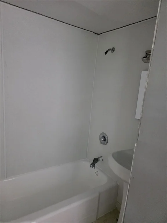 2 bed, 1 bath apartment for rent at 173 Myrtle Ave Unit 2, Fitchburg — photo 12 of 13
