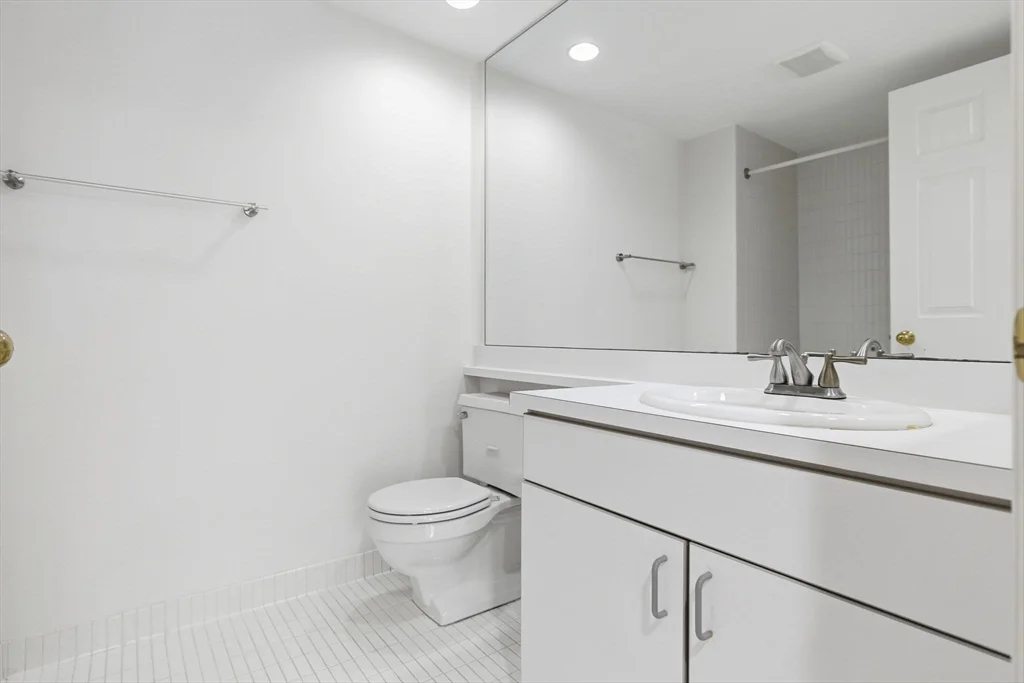 2 bed, 2 bath apartment for rent at 173 Oak St Unit 103, Newton — photo 7 of 19