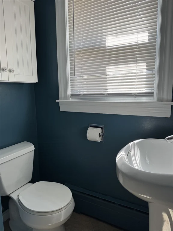 3 bed, 1 bath apartment for rent at 173 Pleasant St Unit 173, Clinton — photo 17 of 20