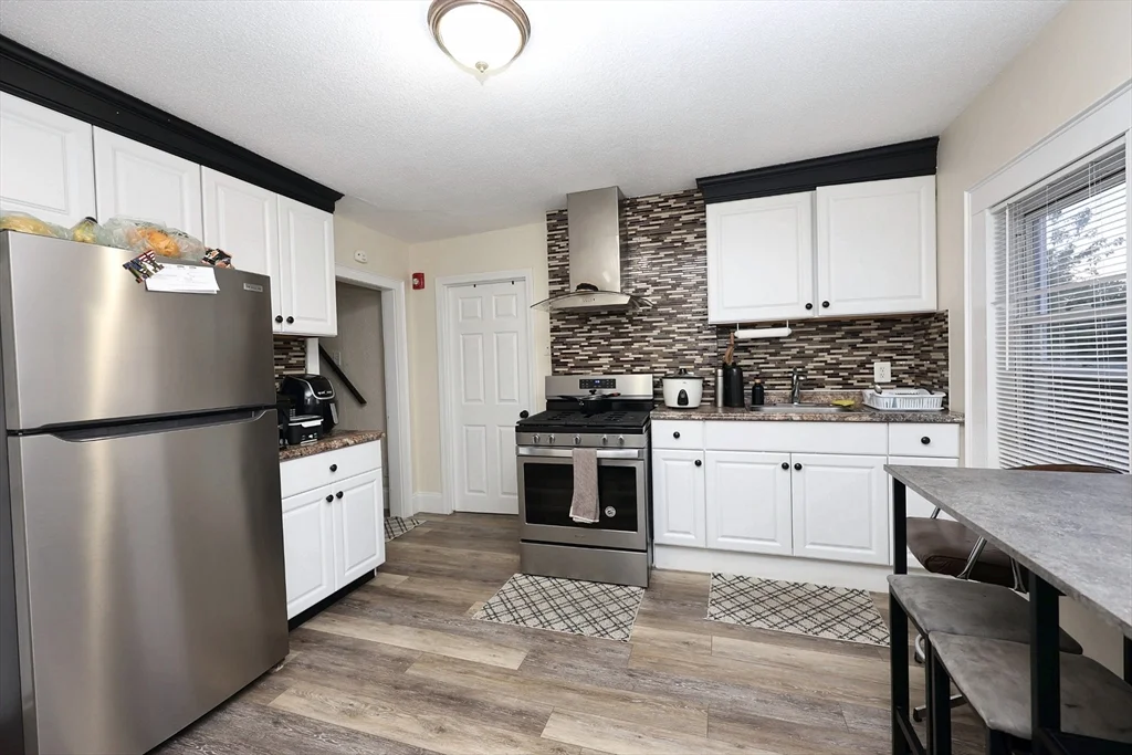 2 bed, 1 bath apartment for rent at 173 Porter St Unit 4, Stoughton — photo 3 of 19