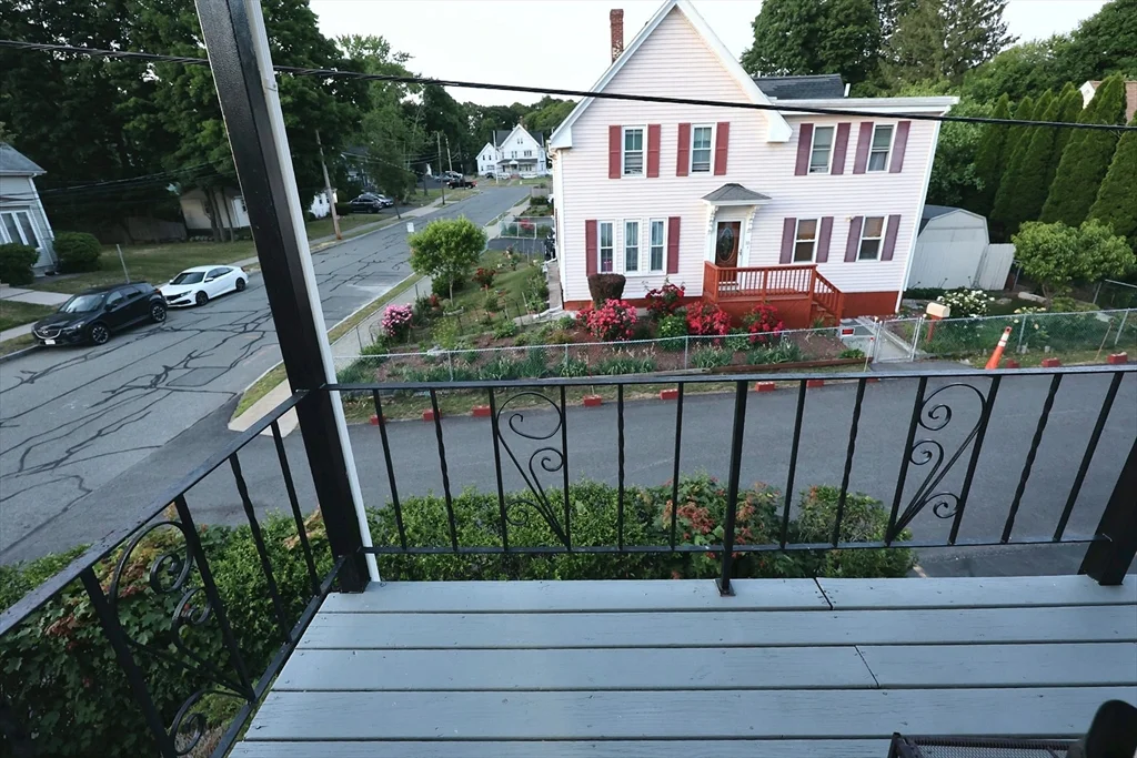 2 bed, 1 bath apartment for rent at 173 Porter St Unit 4, Stoughton — photo 4 of 19