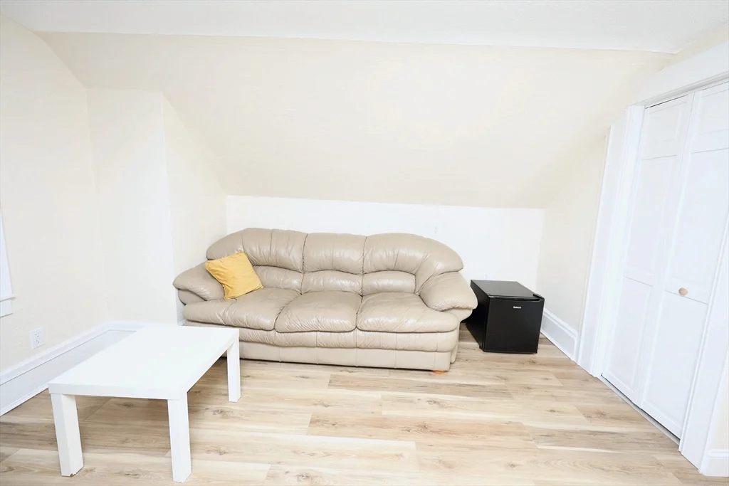 2 bed, 1 bath apartment for rent at 173 Porter St Unit 4, Stoughton — photo 9 of 19