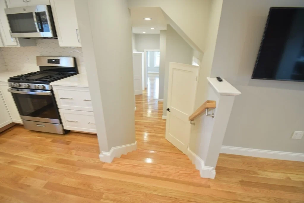 5 bed, 2 bath apartment for rent at 173 Prospect St Unit 1, Waltham — photo 3 of 8
