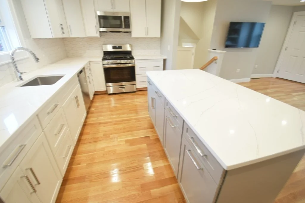 5 bed, 2 bath apartment for rent at 173 Prospect St Unit 1, Waltham — photo 1 of 8