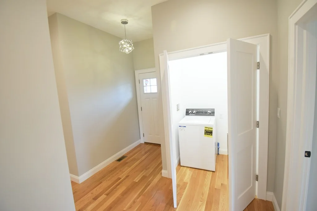 5 bed, 2 bath apartment for rent at 173 Prospect St Unit 1, Waltham — photo 8 of 8