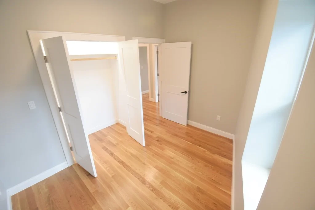 5 bed, 2 bath apartment for rent at 173 Prospect St, Waltham — photo 15 of 18