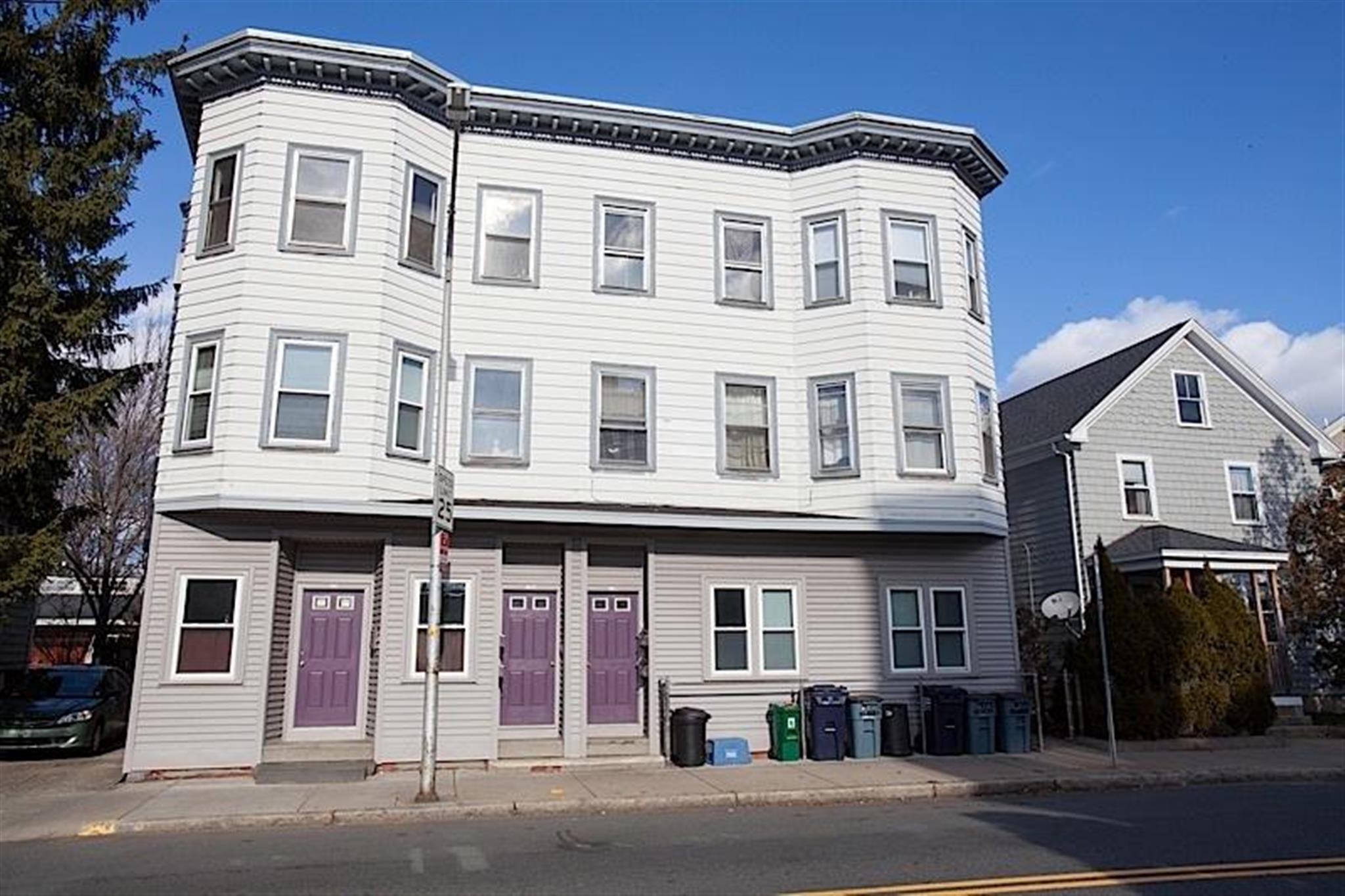 5 bed, 2 bath apartment for rent at 173 Rindge Ave Unit 3, North Cambridge — photo 8 of 10