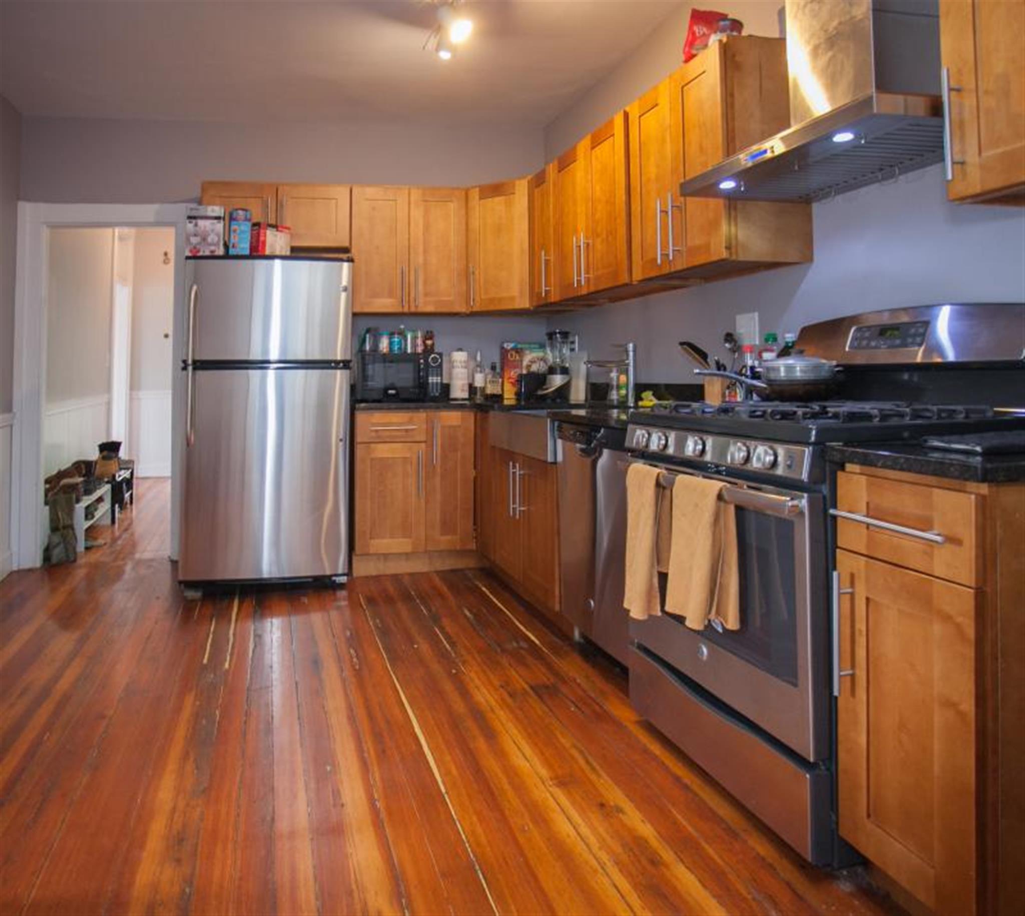 5 bed, 2 bath apartment for rent at 173 Rindge Ave Unit 3, North Cambridge — photo 2 of 10