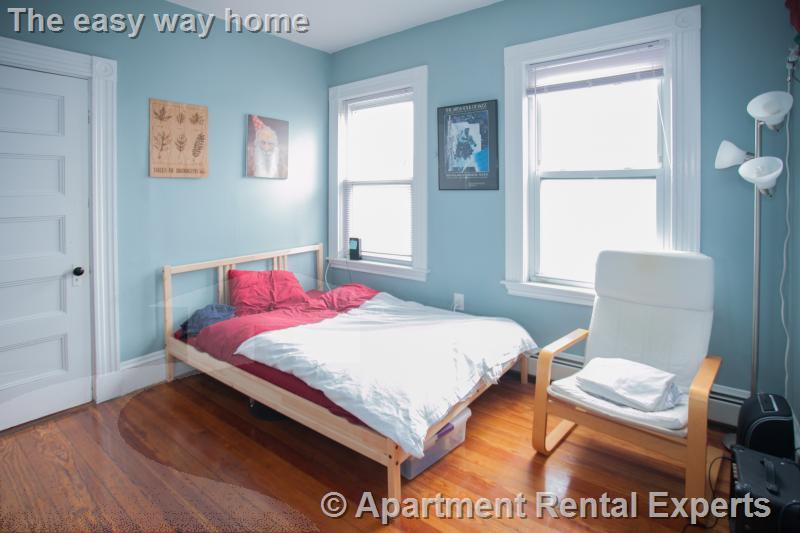 5 bed, 2 bath apartment for rent at 173 Rindge Ave Unit 3R, Porter Square — photo 4 of 10