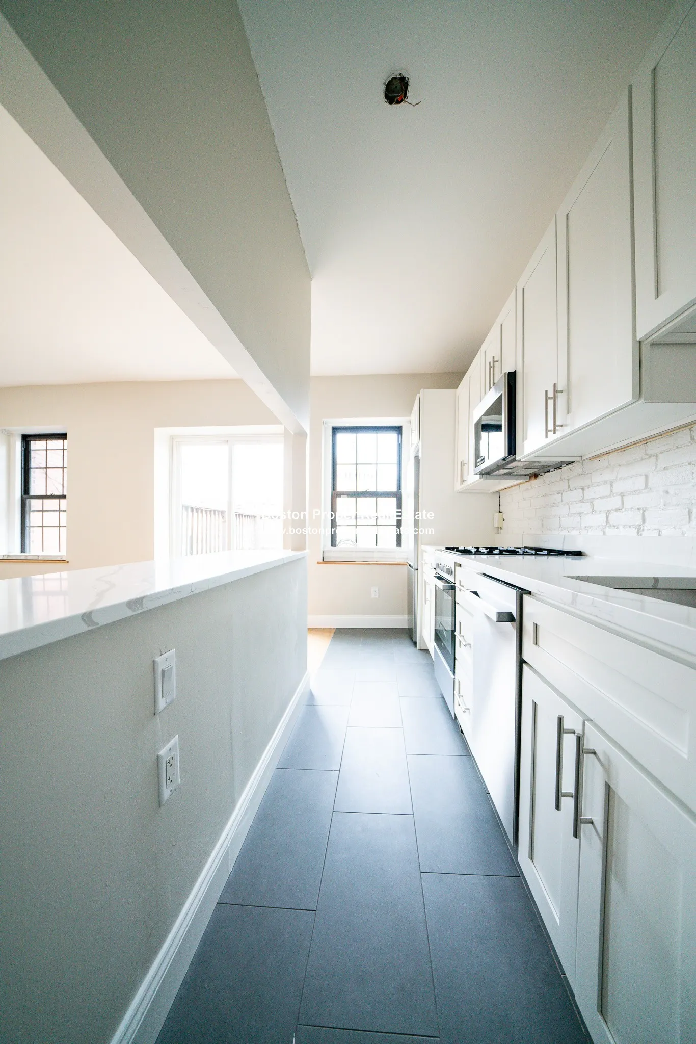 Studio bed, 1 bath apartment for rent at 173 Saint Botolph St Unit 7, Back Bay — photo 6 of 16