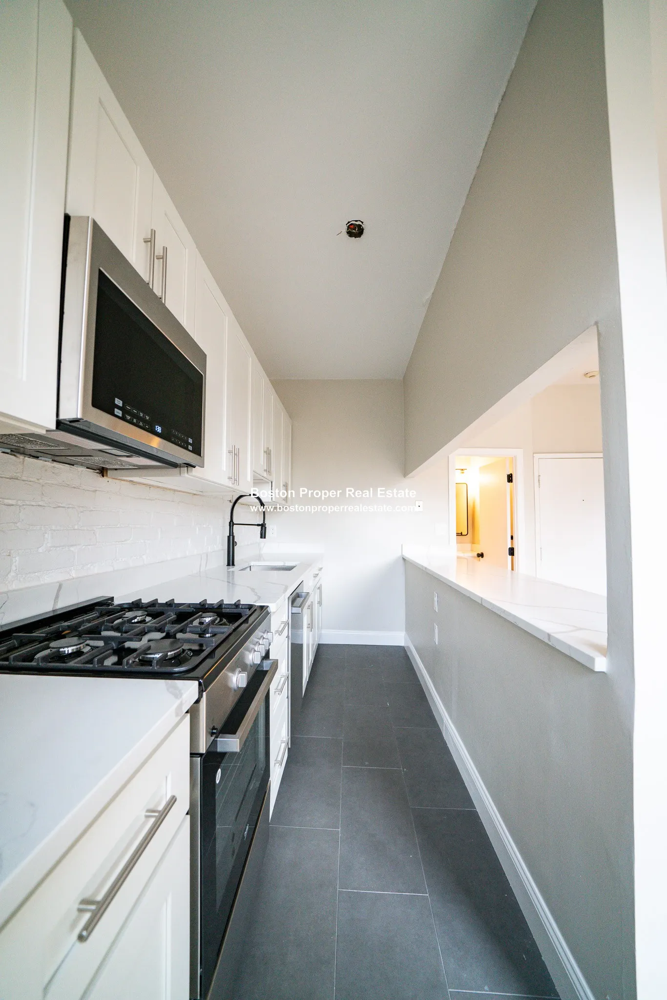 Studio bed, 1 bath apartment for rent at 173 Saint Botolph St Unit 7, Back Bay — photo 4 of 16