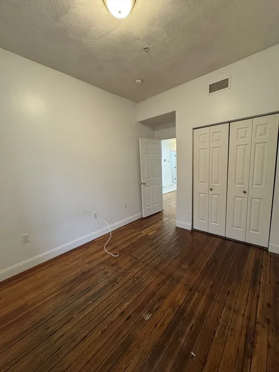 2 bed, 1 bath apartment for rent at 173 Winnisimmet St Unit 2, Chelsea — photo 8 of 9