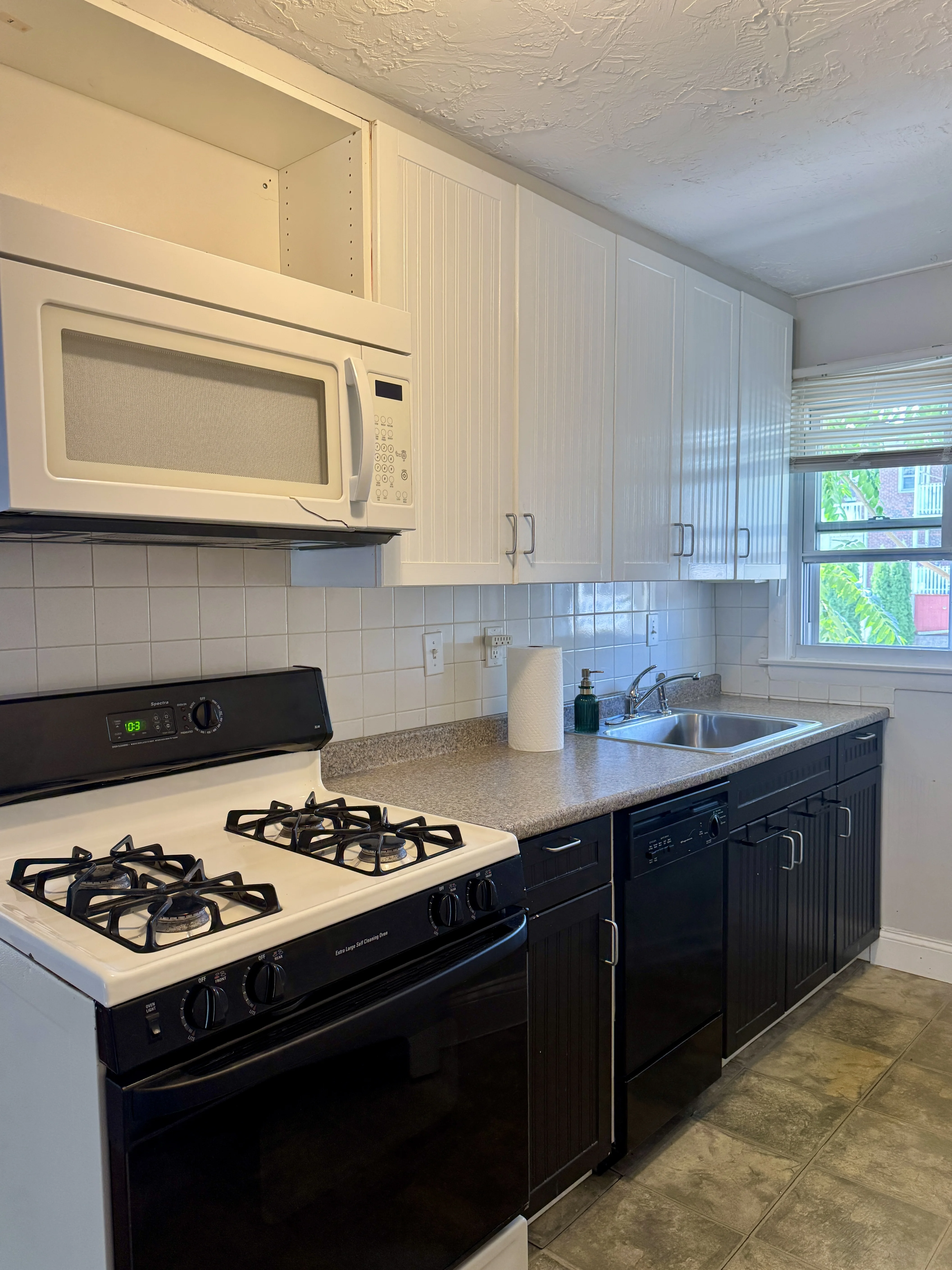 2 bed, 1 bath apartment for rent at 1730 Commonwealth Ave Unit 3, Brighton — photo 25 of 26