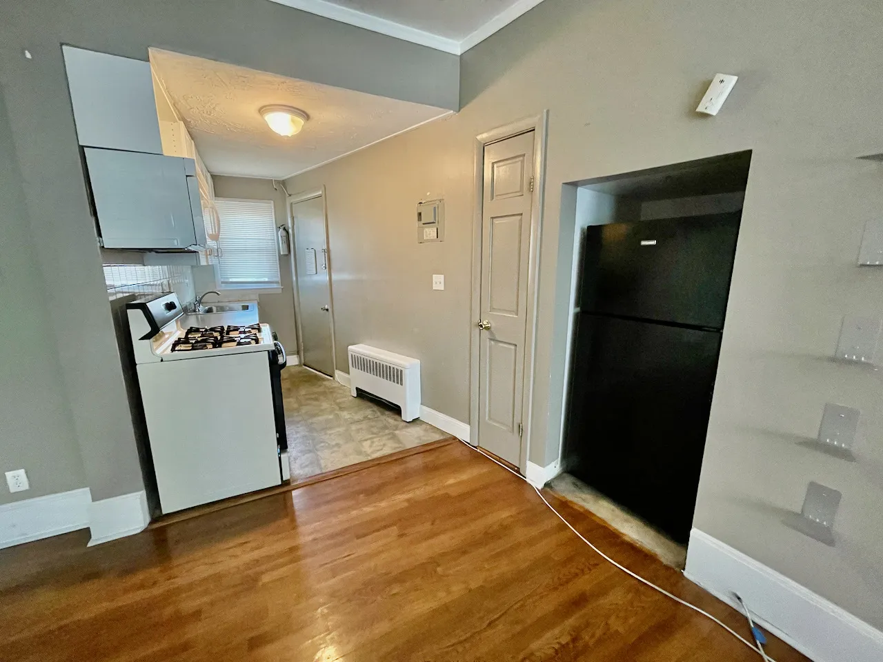 2 bed, 1 bath apartment for rent at 1730 Commonwealth Ave Unit 3, Brighton — photo 3 of 26