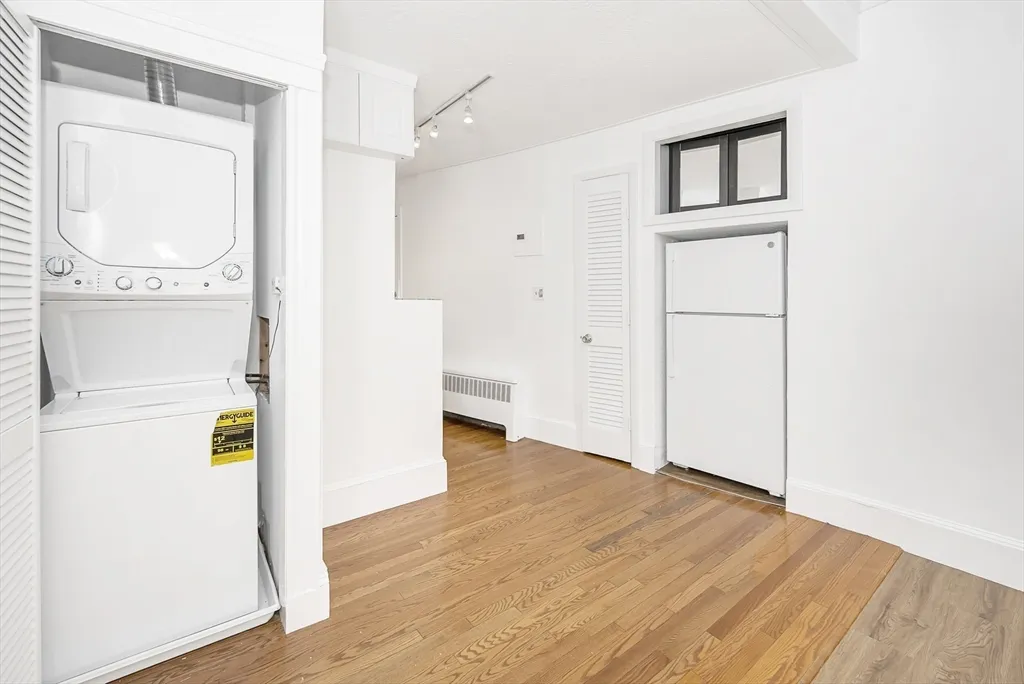 2 bed, 1 bath apartment for rent at 1730 Commonwealth Ave Unit 7, Brighton — photo 7 of 23