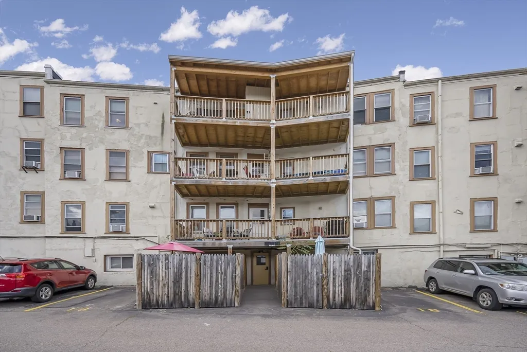 2 bed, 1 bath apartment for rent at 1730 Commonwealth Ave Unit 7, Brighton — photo 21 of 23