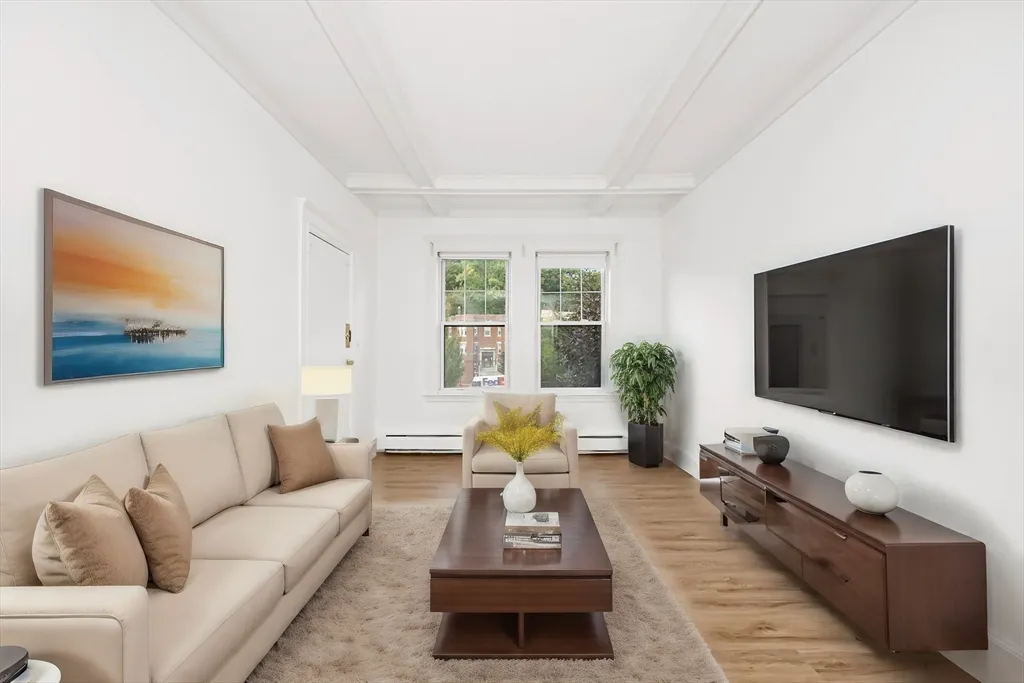 2 bed, 1 bath apartment for rent at 1730 Commonwealth Ave Unit 7, Brighton