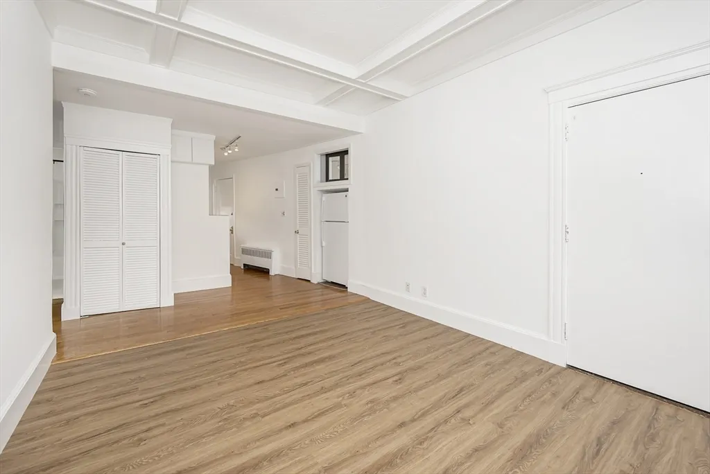 2 bed, 1 bath apartment for rent at 1730 Commonwealth Ave Unit 7, Brighton — photo 6 of 23