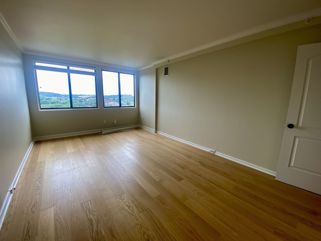 2 bed, 1 bath apartment for rent at 1731 Beacon St Unit 1206, Brookline — photo 2 of 16