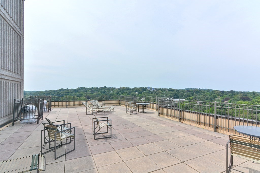 1 bed, 1 bath apartment for rent at 1731 Beacon St Unit 1208, Brookline — photo 14 of 15