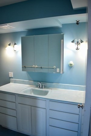 1 bed, 1 bath apartment for rent at 1731 Beacon St Unit 1208, Brookline — photo 13 of 15