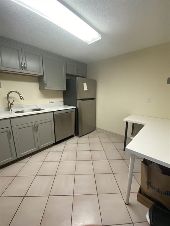 2 bed, 1 bath apartment for rent at 1731 Beacon St Unit 1507, Brookline — photo 17 of 28
