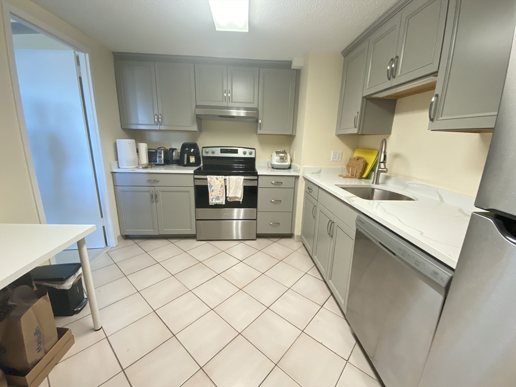 2 bed, 1 bath apartment for rent at 1731 Beacon St Unit 1507, Brookline — photo 19 of 28