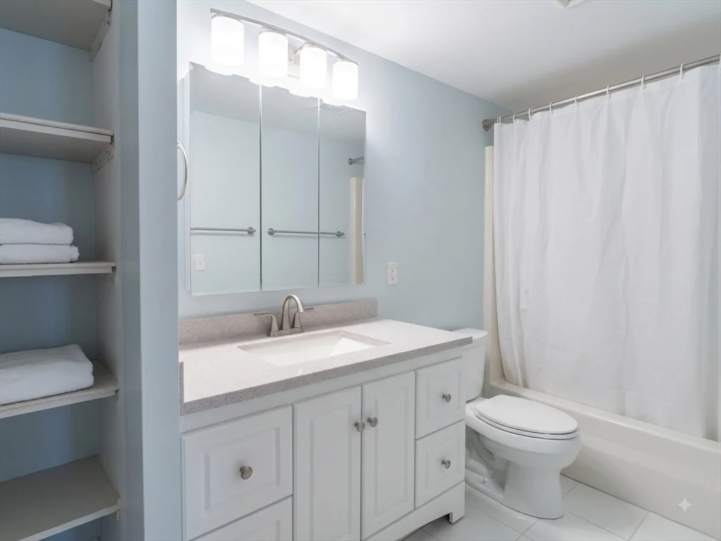 2 bed, 1 bath apartment for rent at 1731 Beacon St Unit 206, Brookline — photo 5 of 13