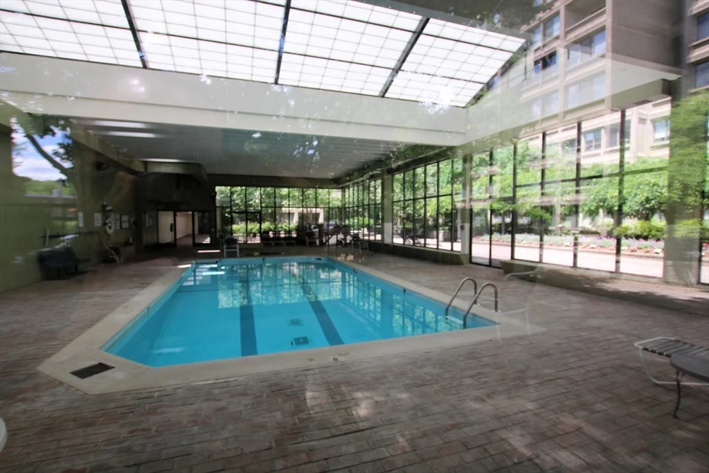 3 bed, 2 bath apartment for rent at 1731 Beacon St Unit 304, Beaconsfield — photo 10 of 10