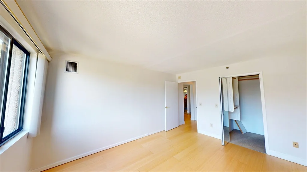 2 bed, 1 bath apartment for rent at 1731 Beacon St Unit 305, Brookline — photo 6 of 12