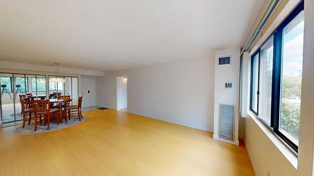 2 bed, 1 bath apartment for rent at 1731 Beacon St Unit 305, Brookline — photo 9 of 12