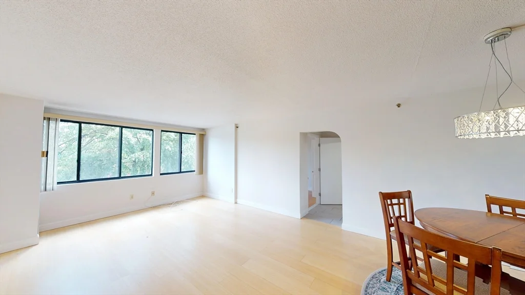 2 bed, 1 bath apartment for rent at 1731 Beacon St Unit 305, Brookline — photo 8 of 12