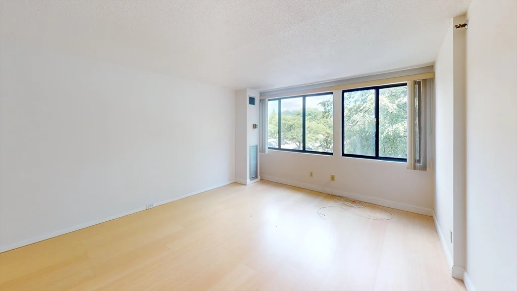 2 bed, 1 bath apartment for rent at 1731 Beacon St Unit 305, Brookline — photo 12 of 12