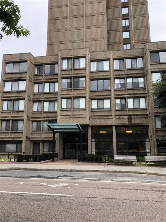 1 bed, 1 bath apartment for rent at 1731 Beacon St Unit 523, Brookline — photo 1 of 23