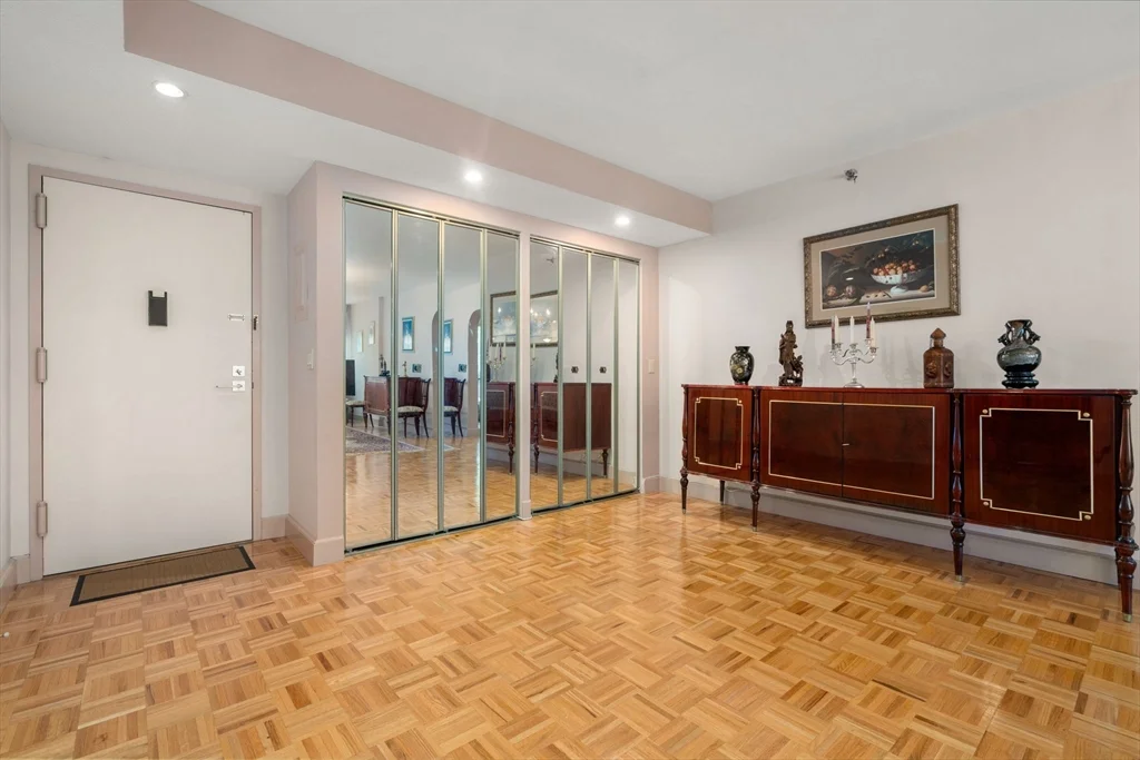 1 bed, 1 bath apartment for rent at 1731 Beacon Unit 221, Brookline — photo 5 of 27