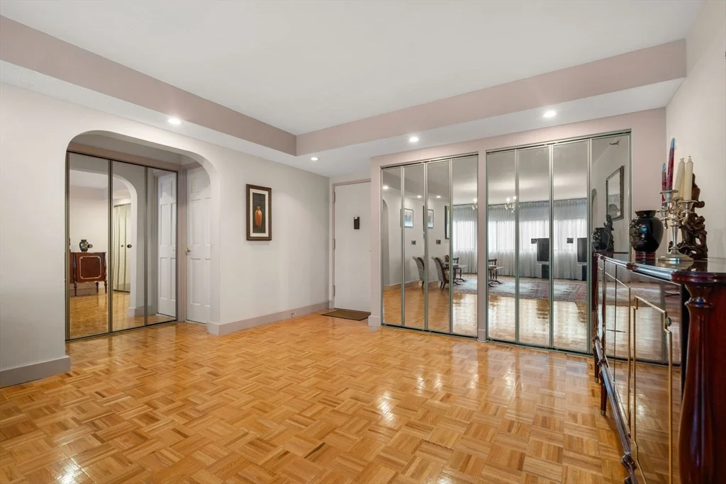 1 bed, 1 bath apartment for rent at 1731 Beacon Unit 221, Brookline — photo 6 of 27